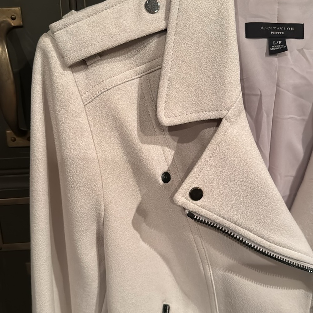 ANN TAYLOR Jacket - Picture 2 of 7